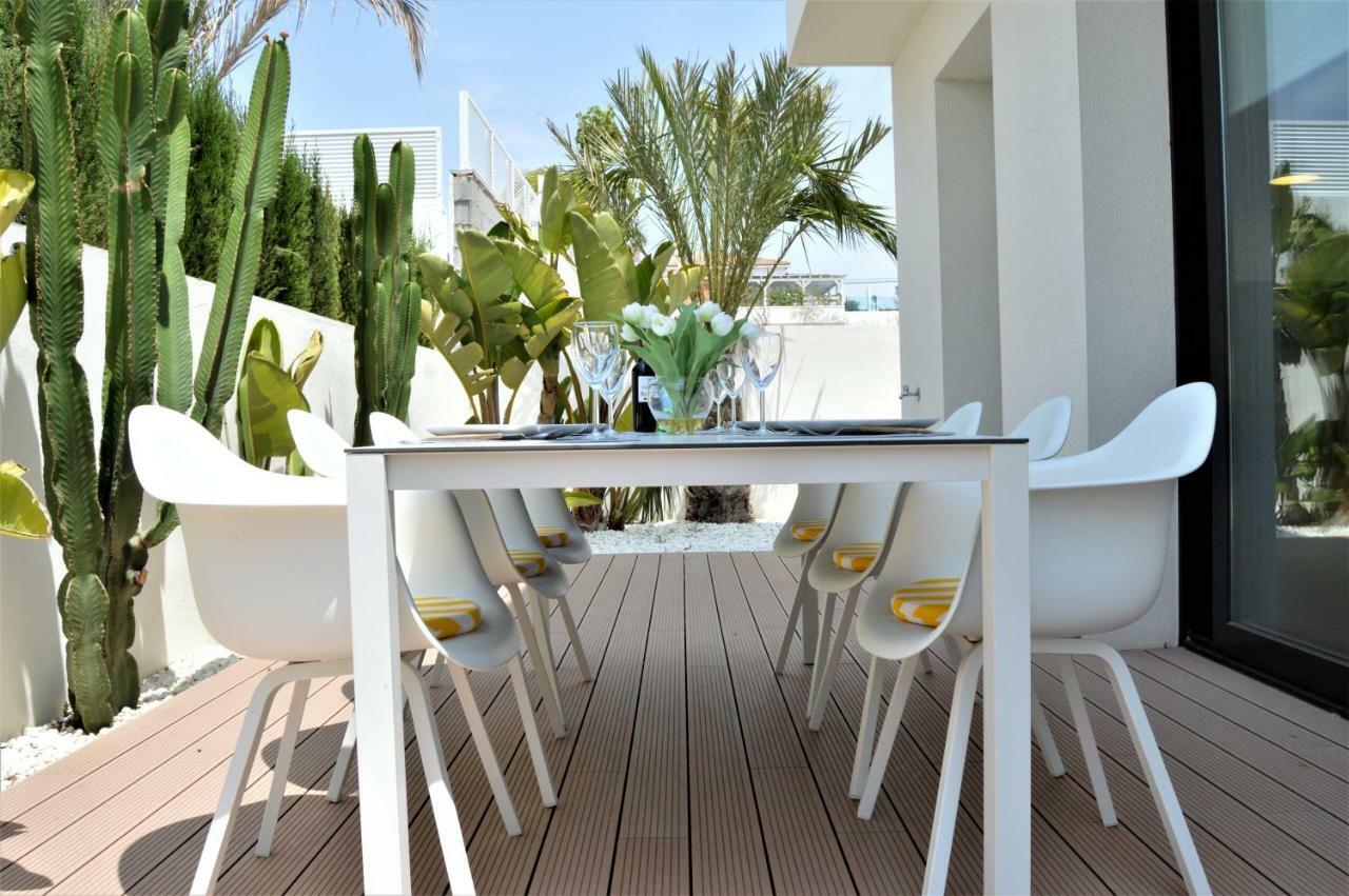 Villa With Private Pool Llobregales Экстерьер фото