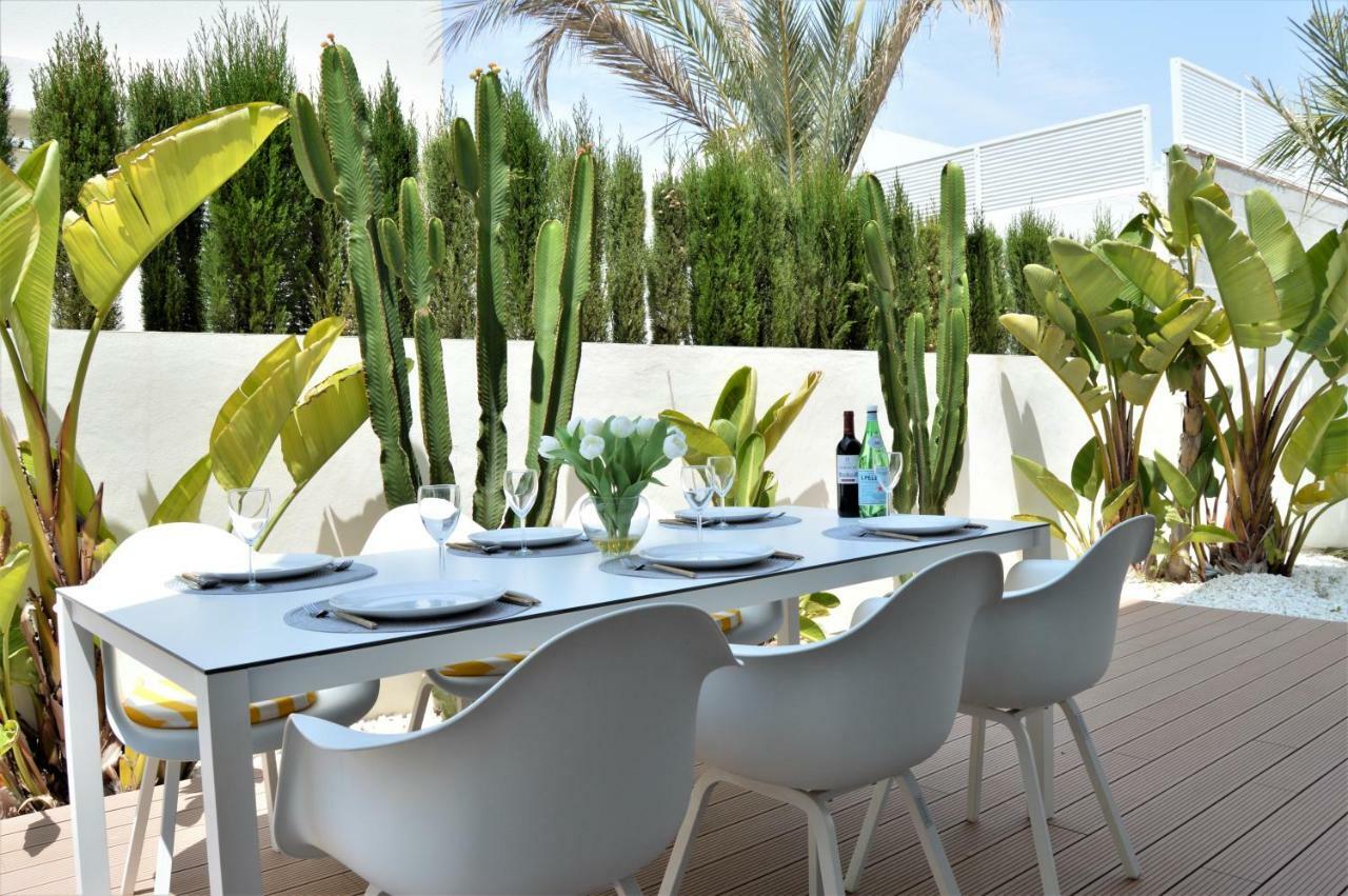Villa With Private Pool Llobregales Экстерьер фото